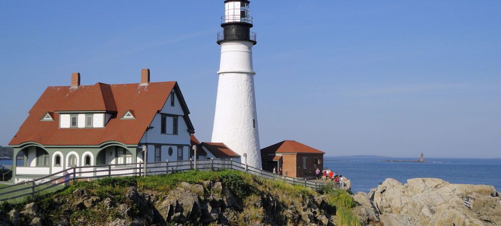 [Maine, USA] Of Nature Trails, Narrow-Gauge Trains, and a Spectacular Coastline